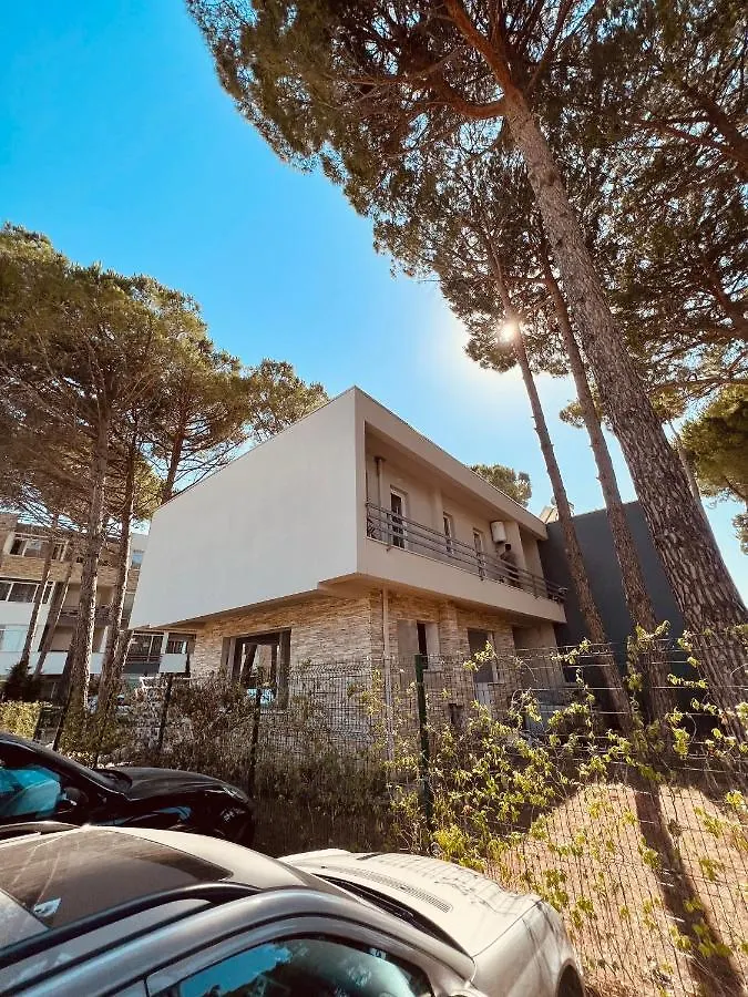 Pine Breeze Apartment Gjiri I Lalezit Durrës Albanië